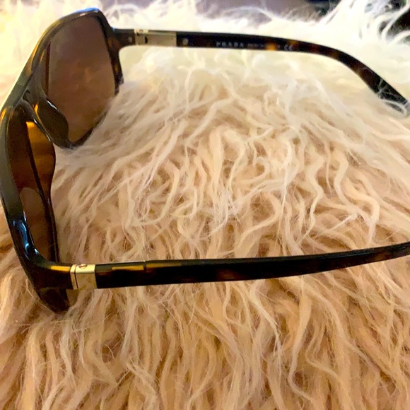 Prada sunglasses - Picture 5 of 5